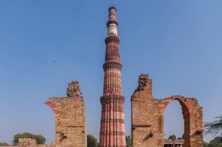 Qutb Minar - Delhi Tour Packages