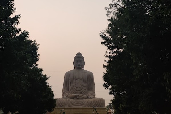 gautam buddha statue - Gaya Tour Package From Varanasi
