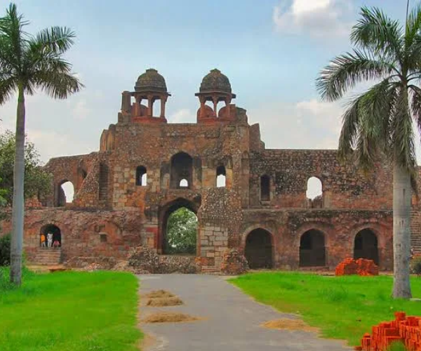 Places to visit in Delhi - Purana Qila